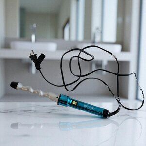 Bed Head Curlipops 1" Tourmaline + Ceramic Spiral Curling Wand, Turquoise